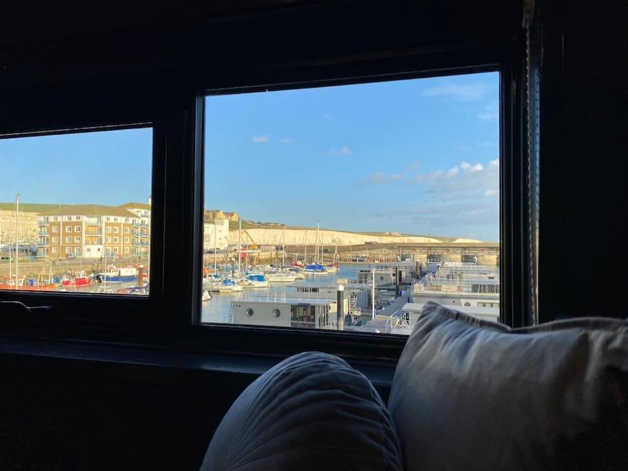 Seascape - Floating Home At Brighton Marina With Free Parking 外观 照片