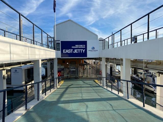 Seascape - Floating Home At Brighton Marina With Free Parking 外观 照片
